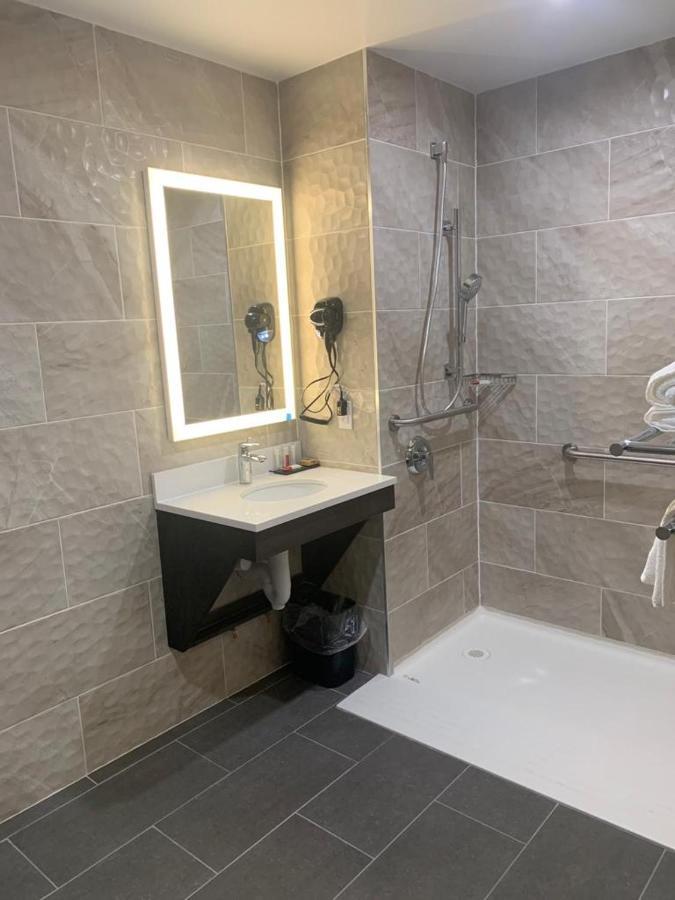 Days Inn By Wyndham Bronx Nyc New York Exterior photo