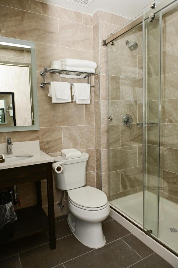 Days Inn By Wyndham Bronx Nyc New York Exterior photo