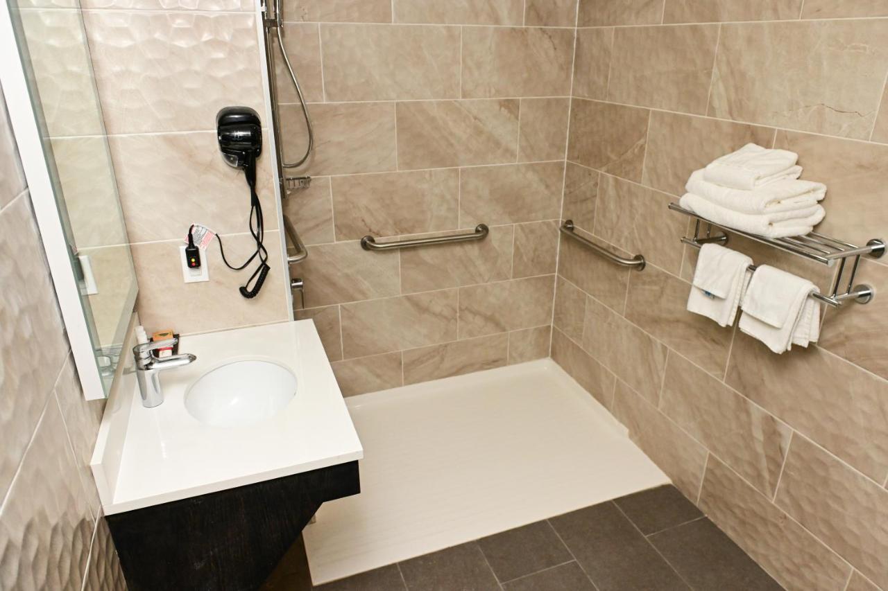 Days Inn By Wyndham Bronx Nyc New York Exterior photo
