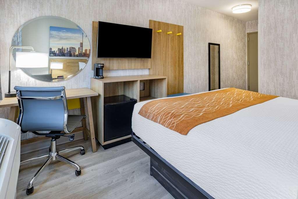 Days Inn By Wyndham Bronx Nyc New York Room photo