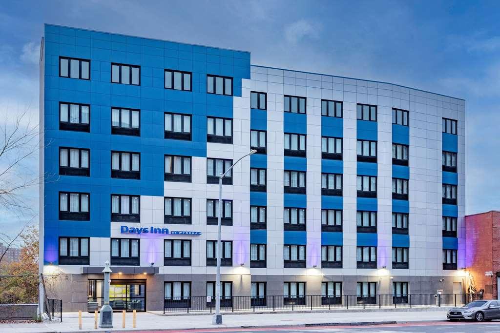 Days Inn By Wyndham Bronx Nyc New York Exterior photo