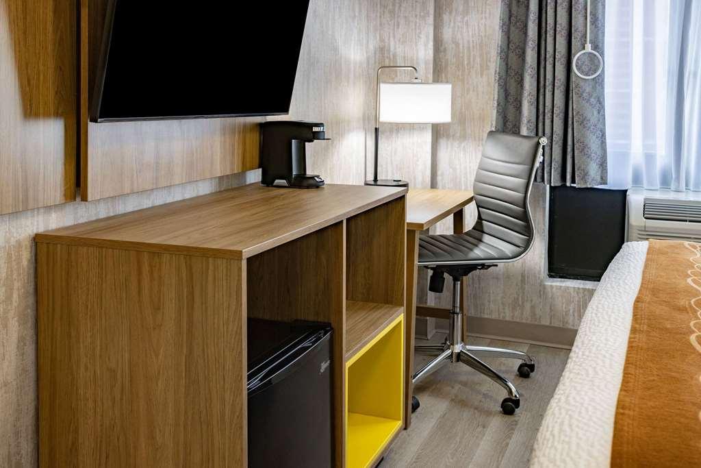 Days Inn By Wyndham Bronx Nyc New York Room photo